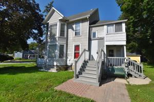 featured image of 105 N Jefferson St #2