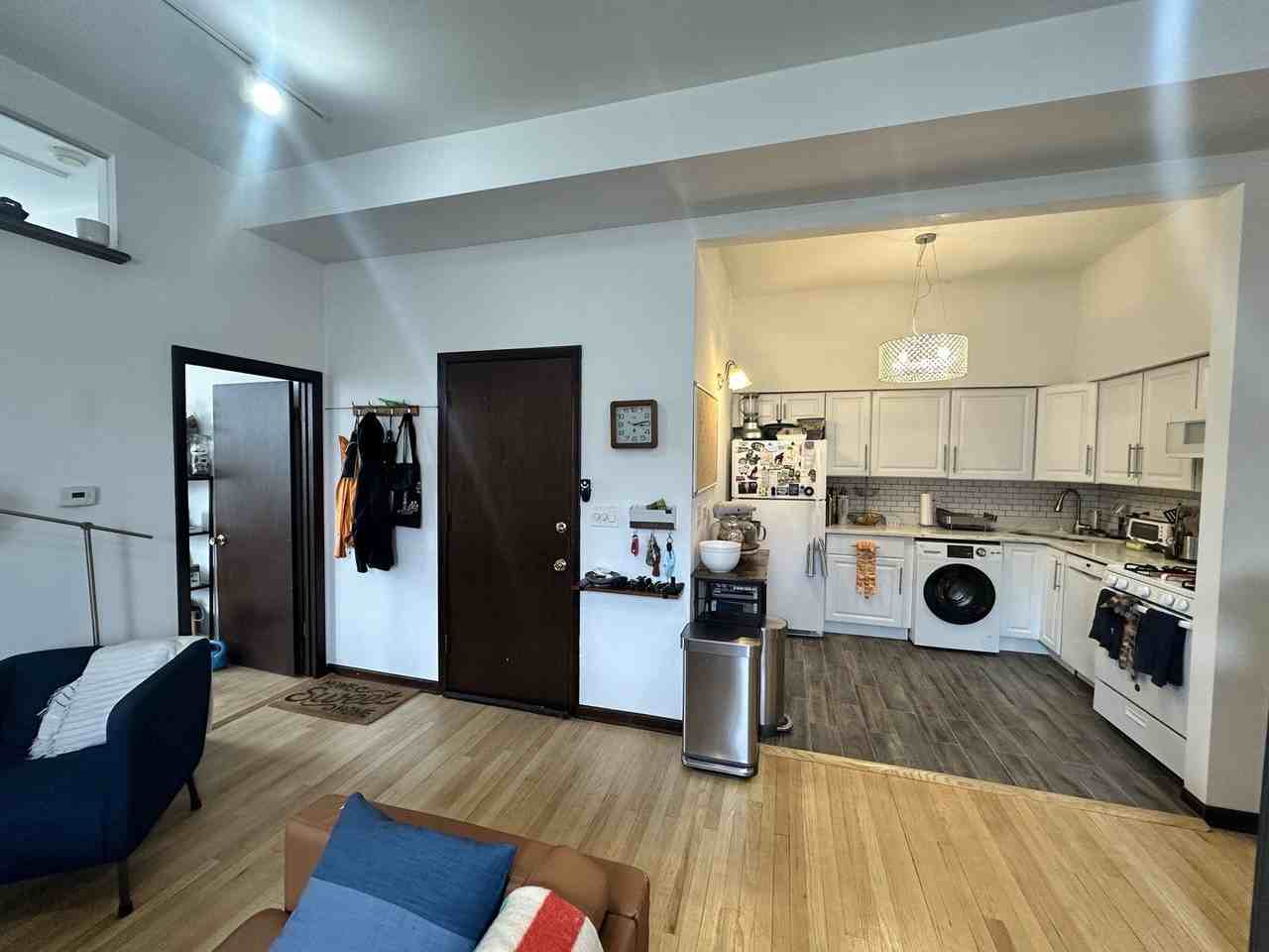 1237 N Noble St #2F - Photo 6 of 17