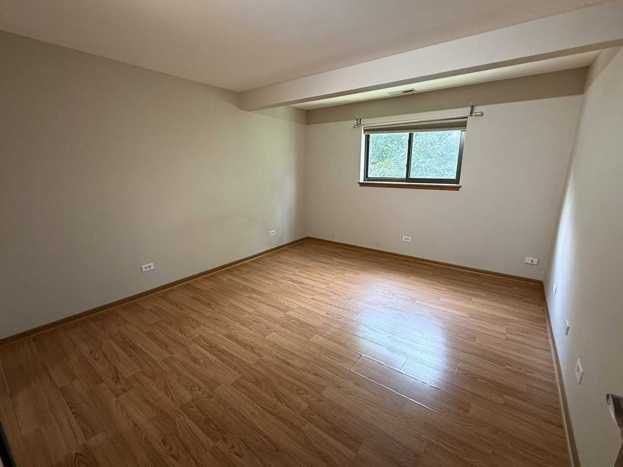 2258 Abbeywood Dr #B - Photo 6 of 12