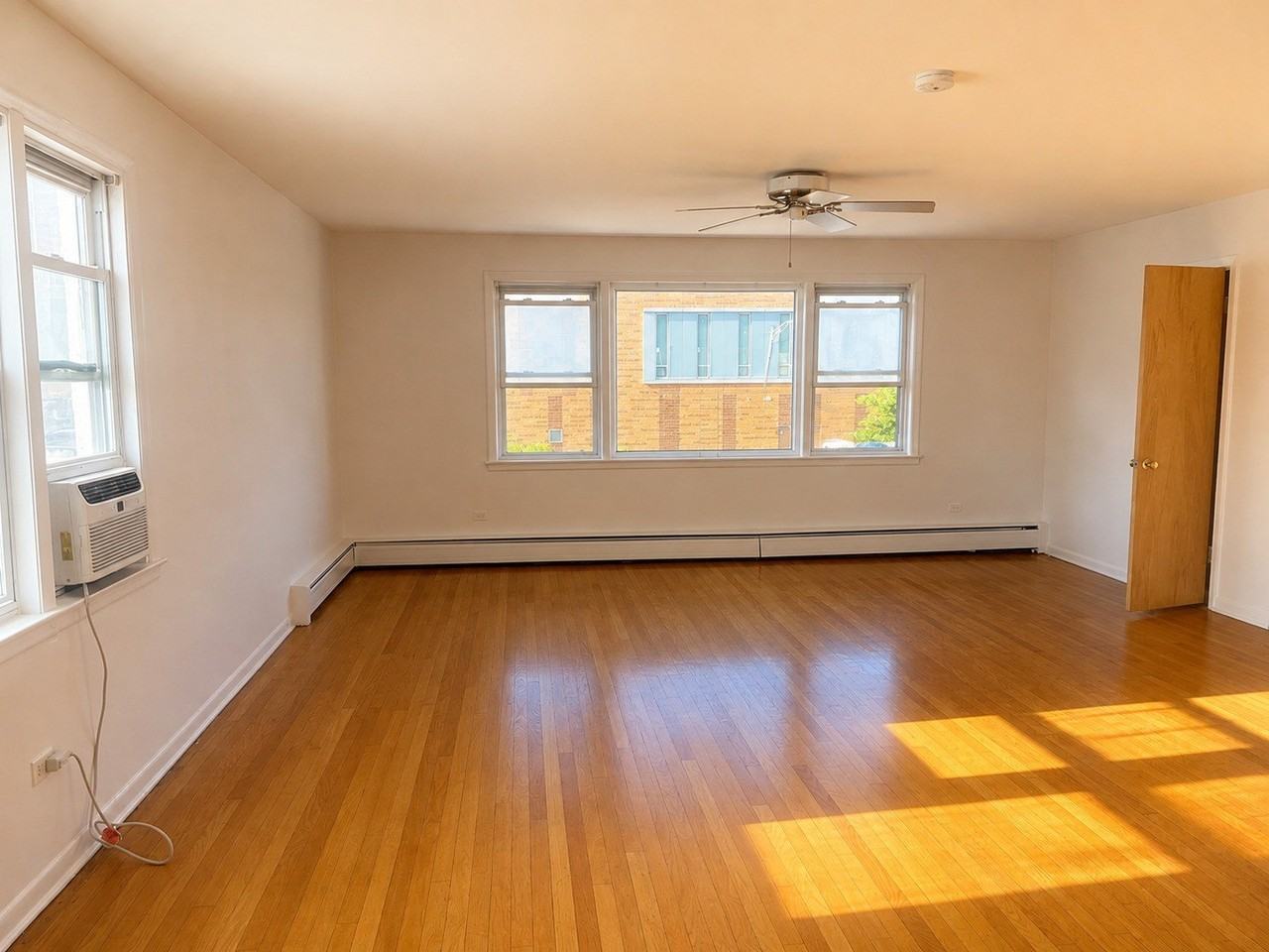 3923 Howard St #W - Photo 2 of 18