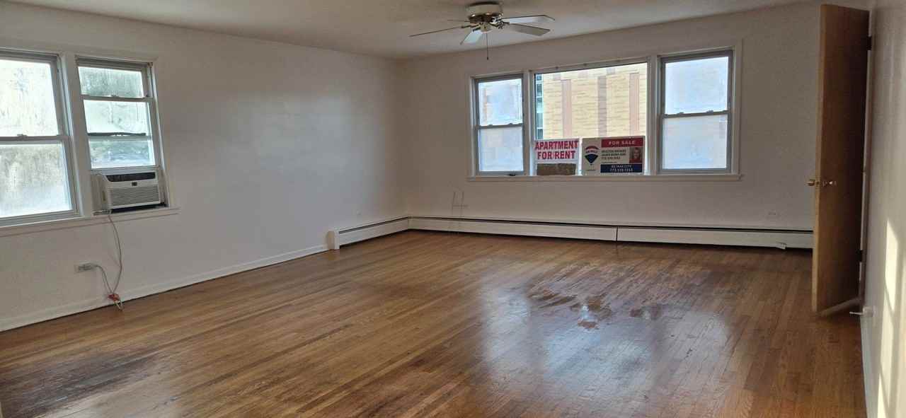 3923 Howard St #W - Photo 3 of 18