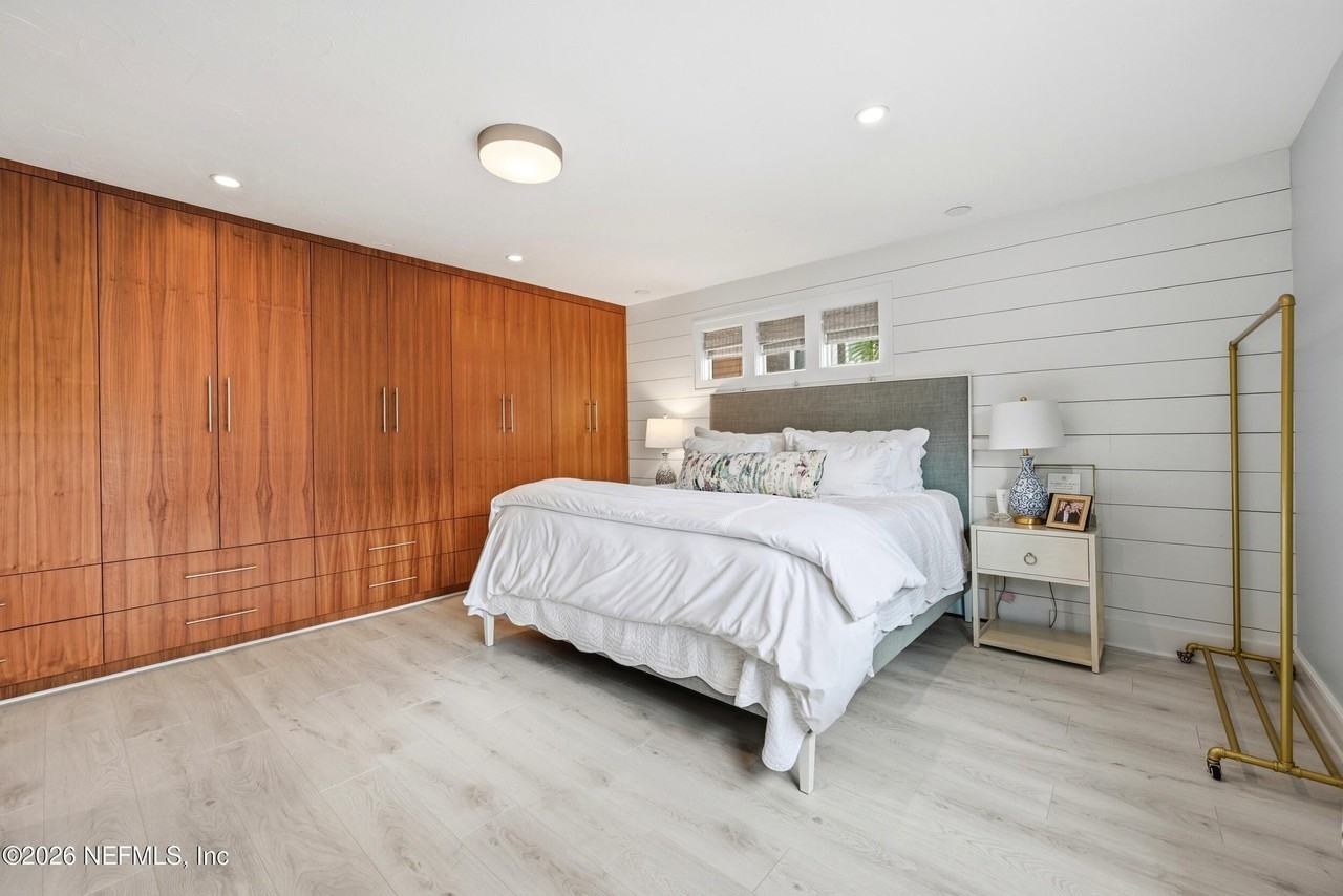 1440 Beach Ave - Photo 7 of 8