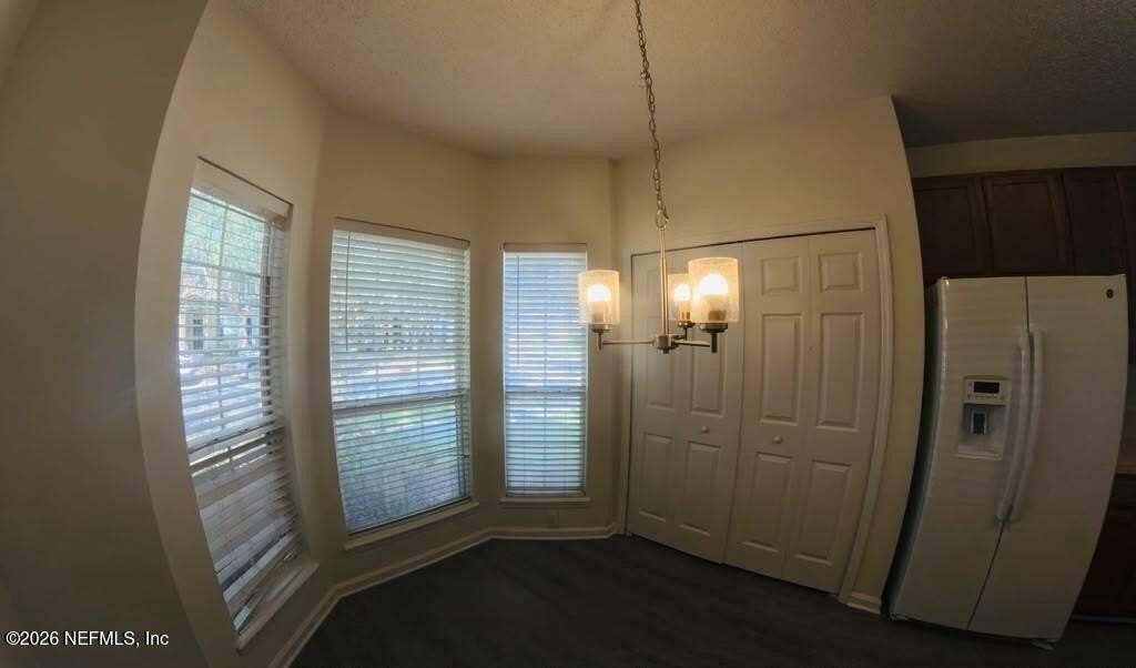 515 Hopewell Dr - Photo 5 of 23