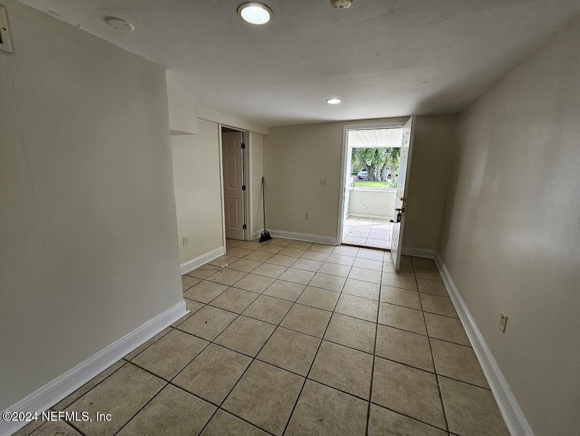 925 Phillips St #2 - Photo 3 of 13