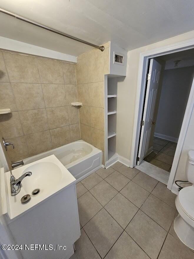 925 Phillips St #2 - Photo 7 of 13
