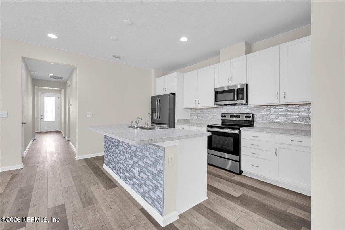 1420 Tropical Pine Cv - Photo 5 of 31