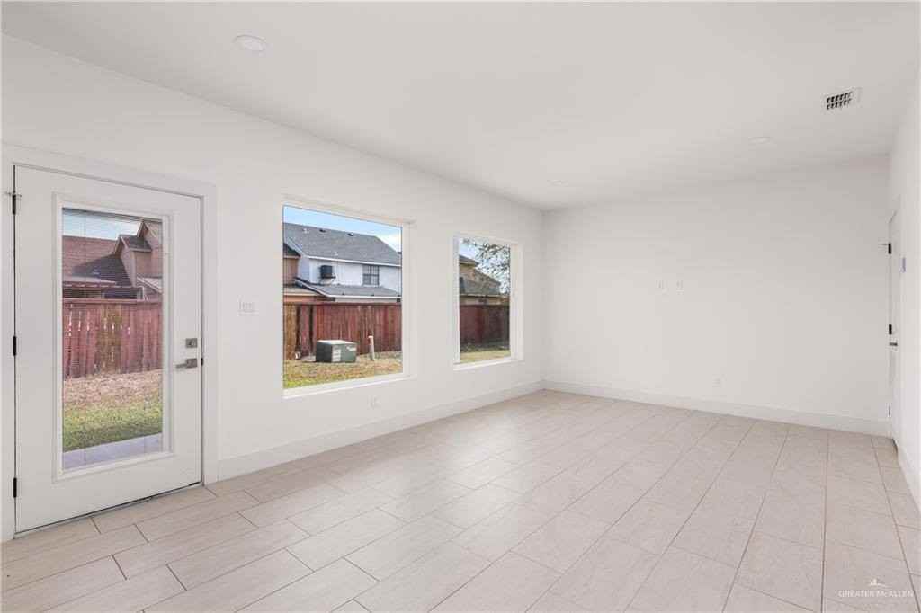 2339 S 42nd Ln - Photo 7 of 18
