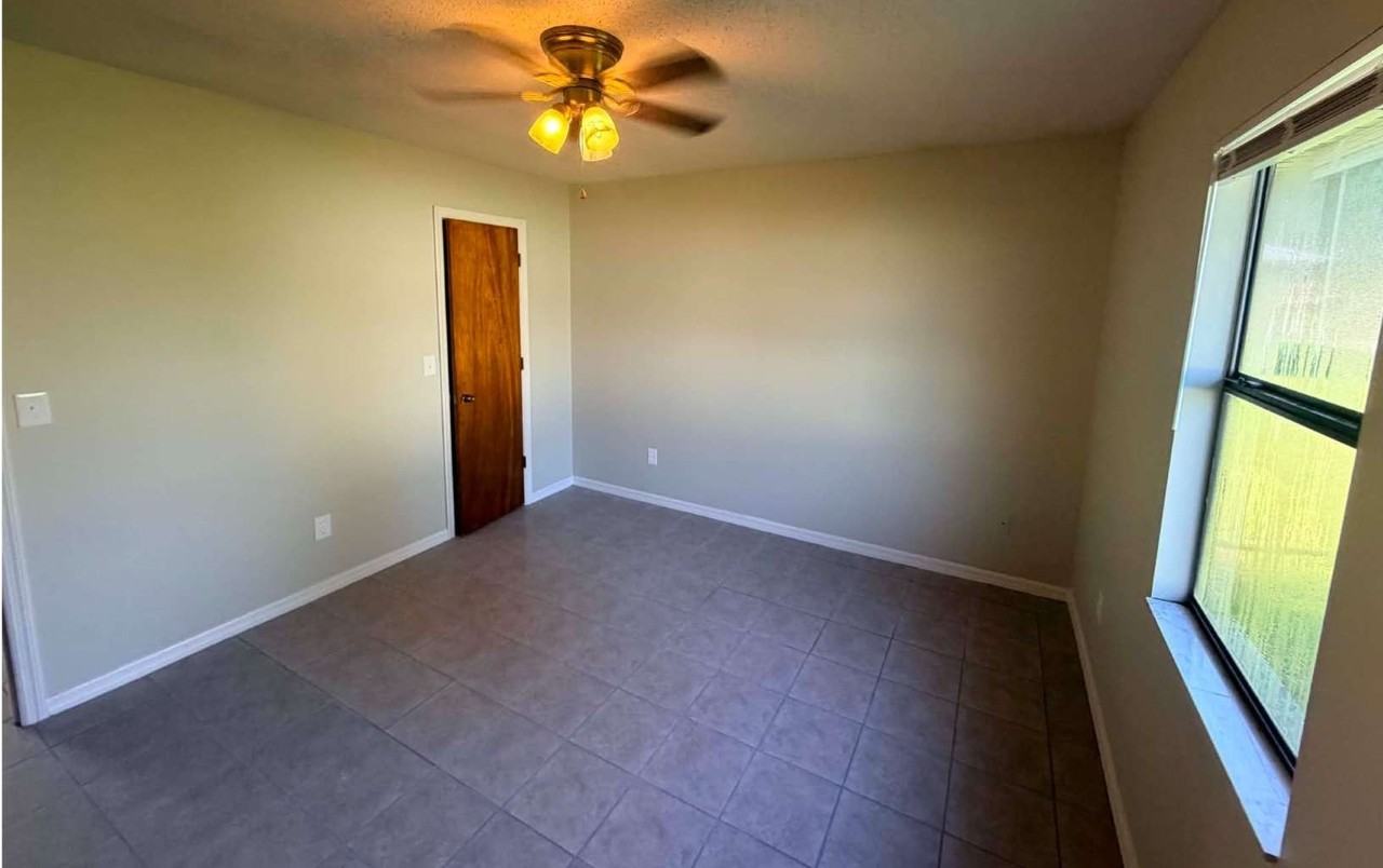 3750 Nw Huntsboro St Apt 102 - Photo 7 of 7