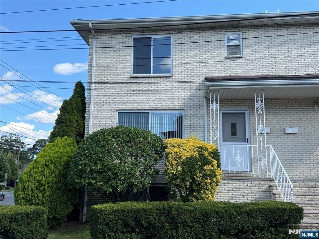 440 Brinkerhoff Ave #B - Photo 3 of 30