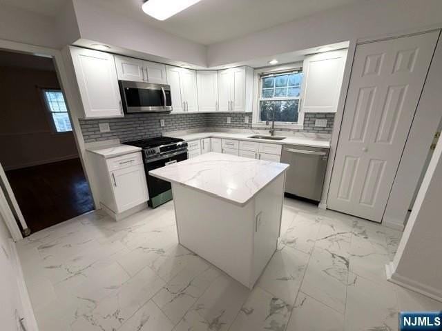225 Hillside Ave - Photo 4 of 14