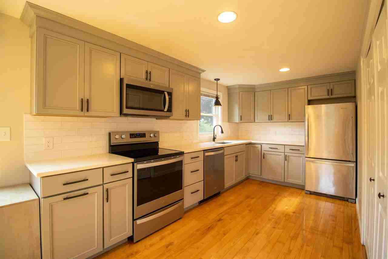 12 Sanderson Rd - Photo 4 of 26
