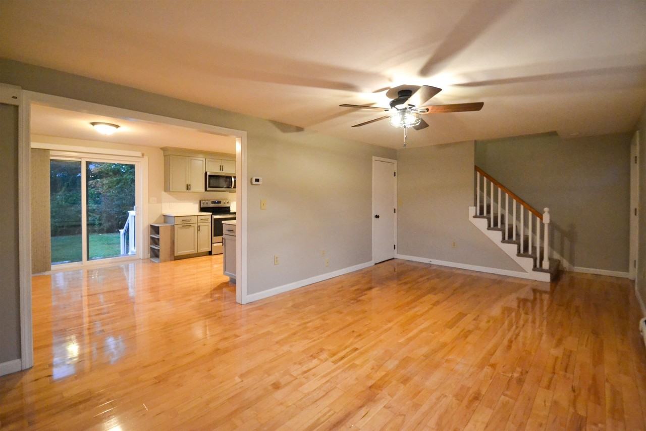 12 Sanderson Rd - Photo 7 of 26