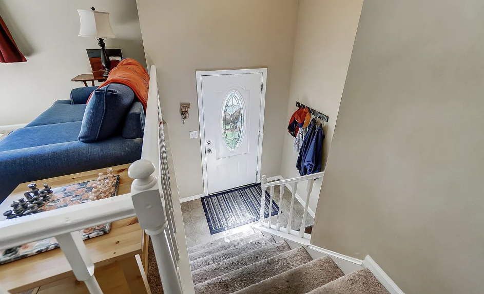 4831 Hollywreath Ct - Photo 2 of 13