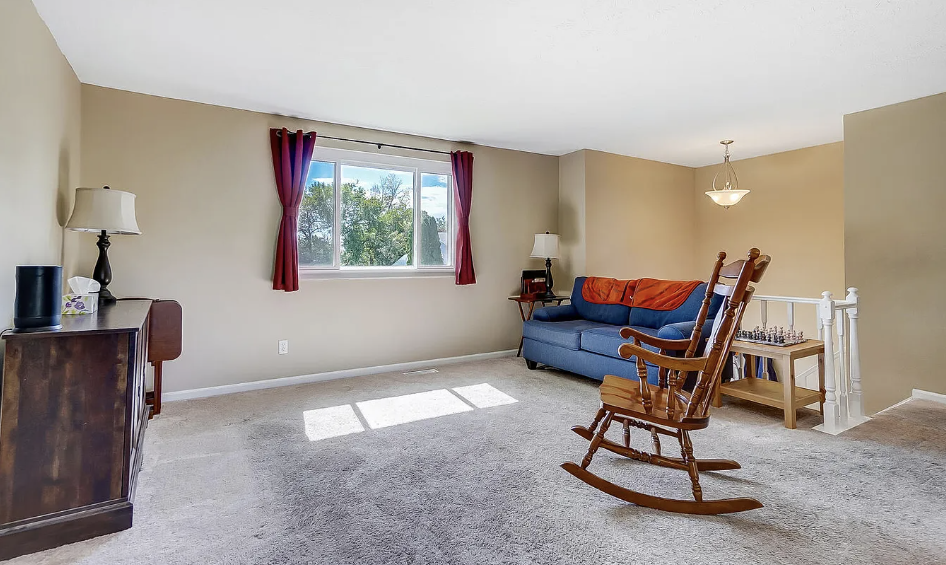 4831 Hollywreath Ct - Photo 3 of 13