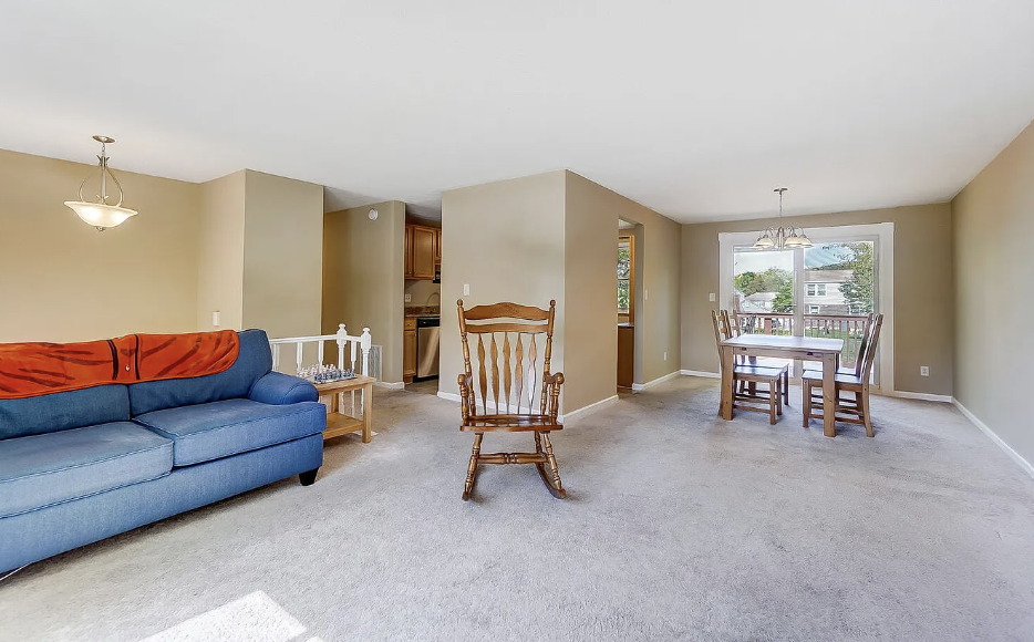 4831 Hollywreath Ct - Photo 4 of 13