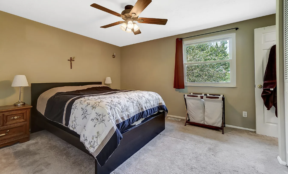 4831 Hollywreath Ct - Photo 5 of 13