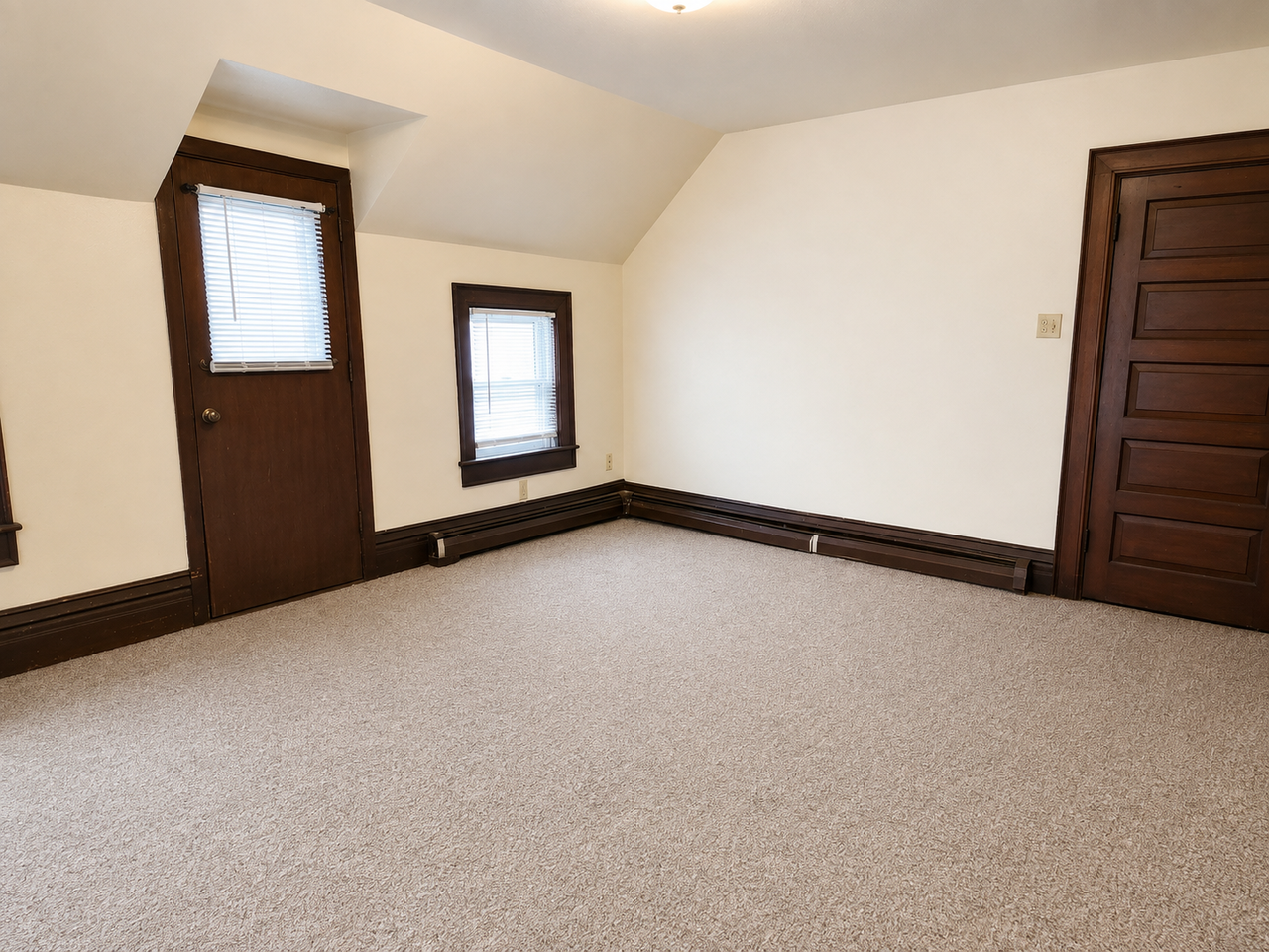 1030 Harvey St #4 - Photo 5 of 14