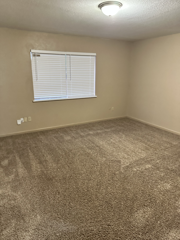 14619 Dartwood Dr - Photo 4 of 16
