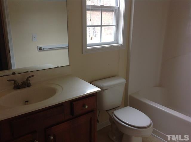 178 Green Dr - Photo 3 of 19