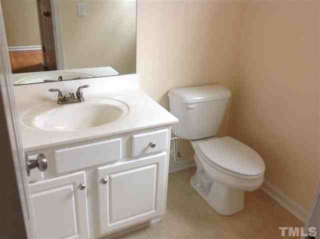 178 Green Dr - Photo 6 of 19