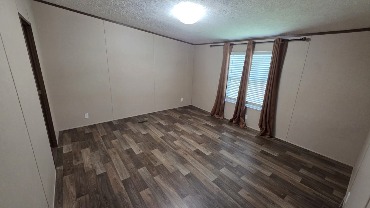 253 Gibbs Rd - Photo 4 of 11