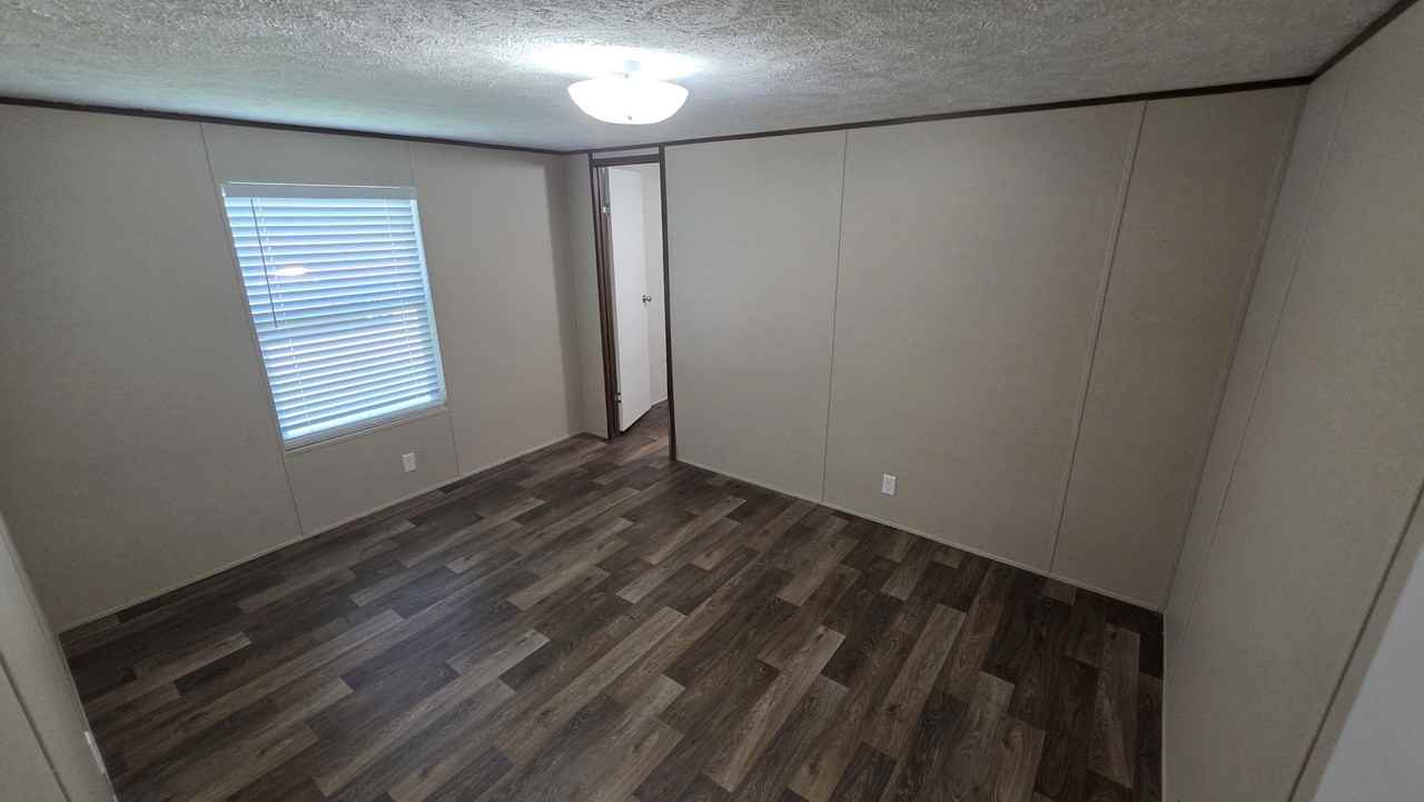 253 Gibbs Rd - Photo 7 of 11