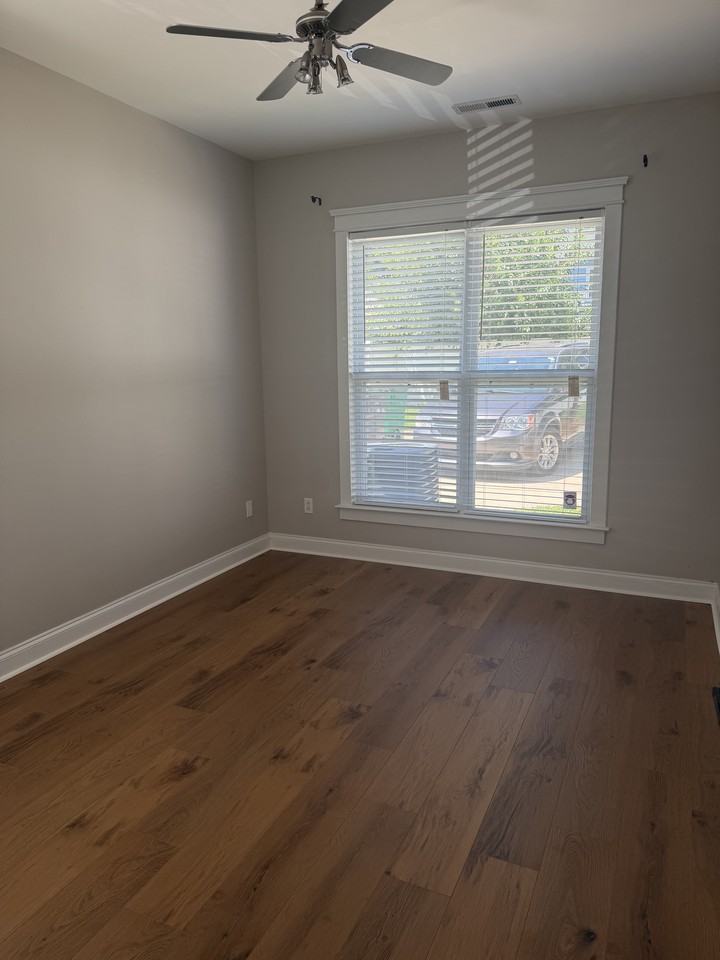 1833 Stroud Park Ct - Photo 6 of 9