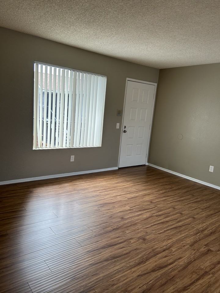 4605 32nd St #4611-04 - Photo 3 of 27