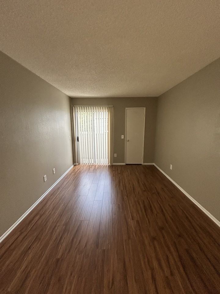 4605 32nd St #4611-04 - Photo 5 of 27