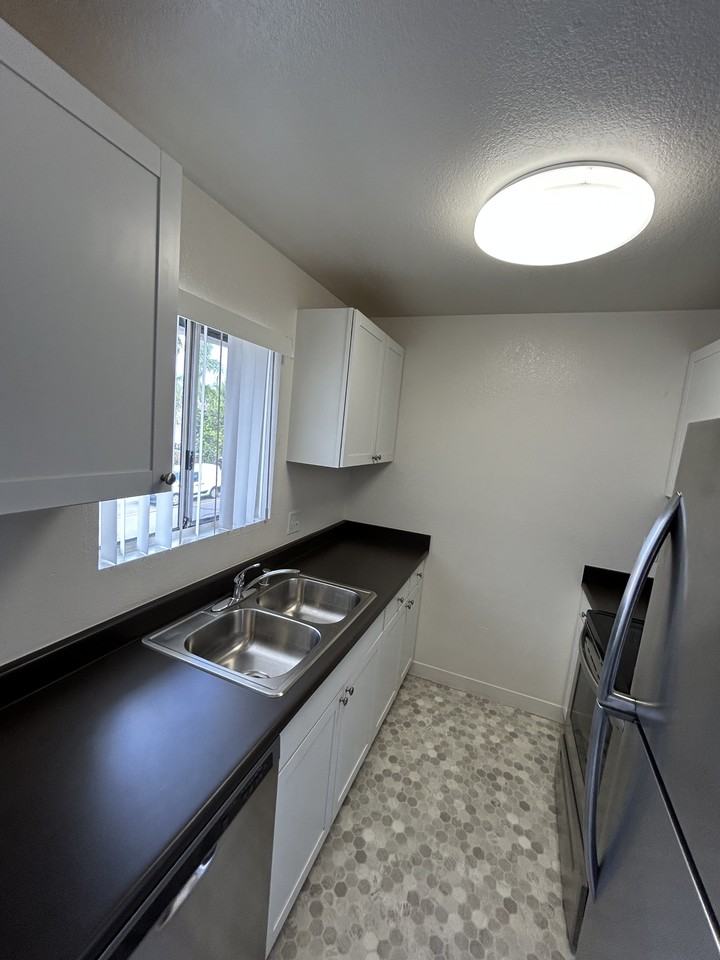 4605 32nd St #4611-04 - Photo 7 of 27