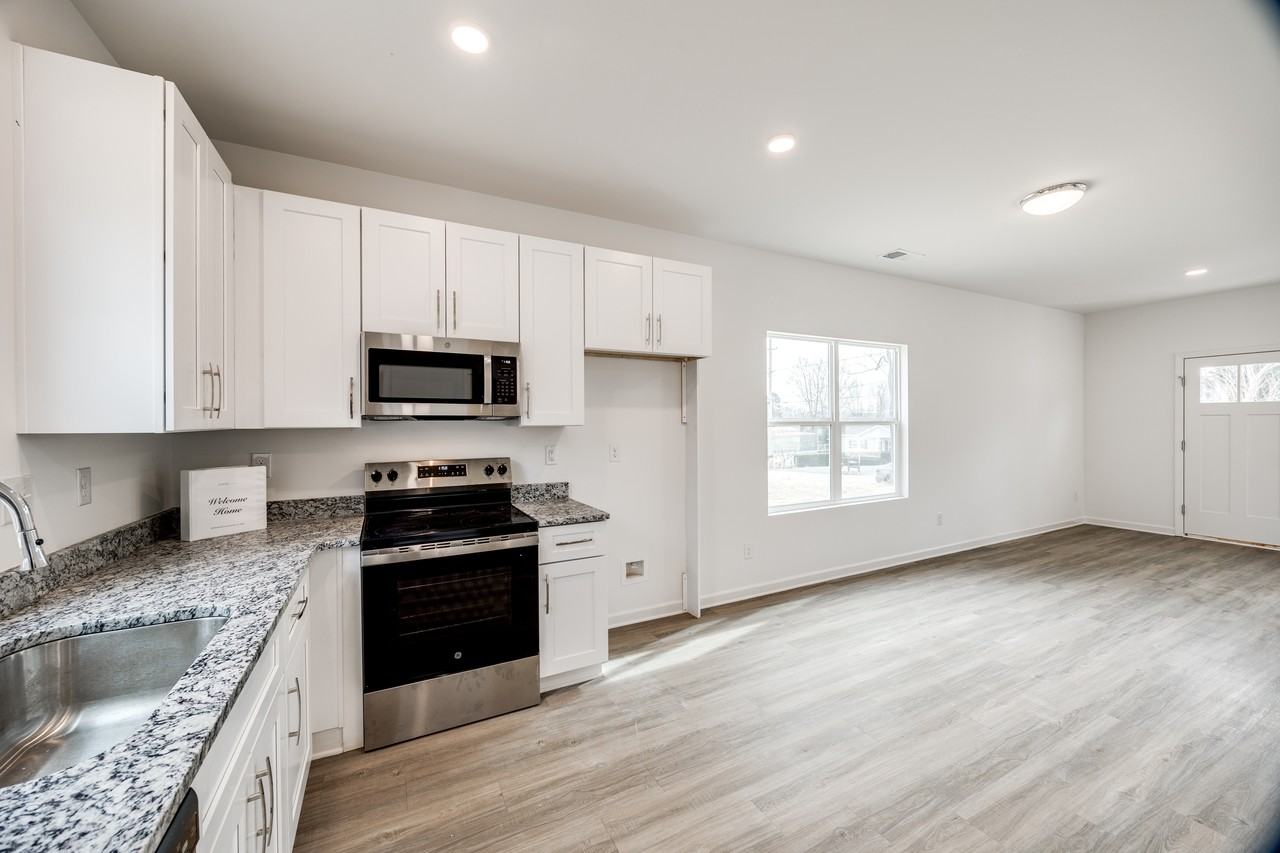 602 W Lewis St - Photo 3 of 14