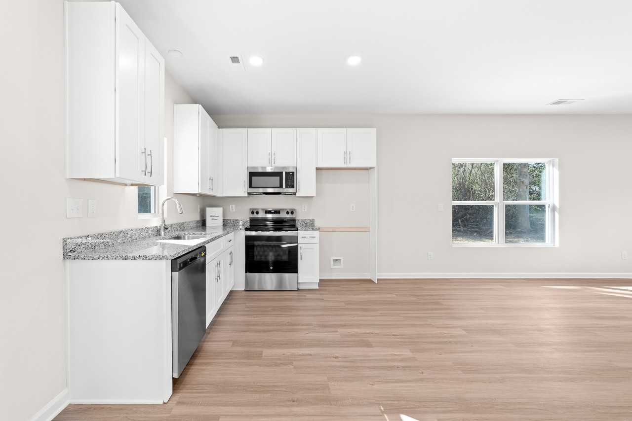 612 W Lewis St - Photo 7 of 21