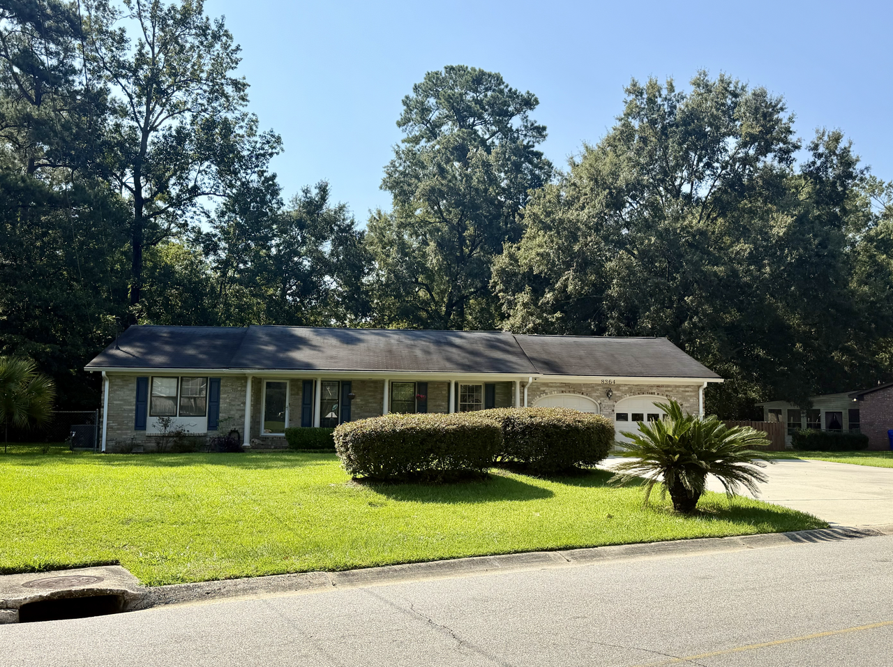8364 Greenridge Rd - Photo 4 of 36