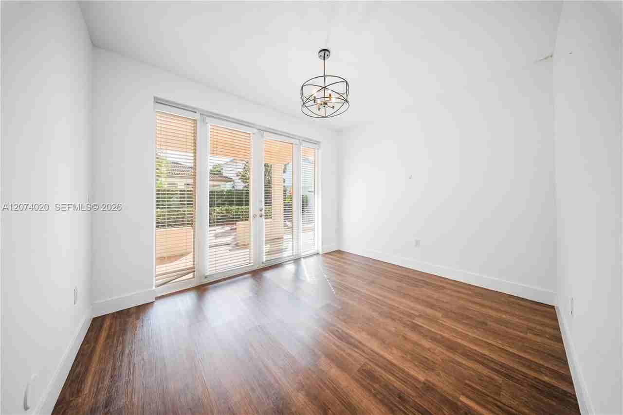 13867 Sw 38th Ter - Photo 7 of 25