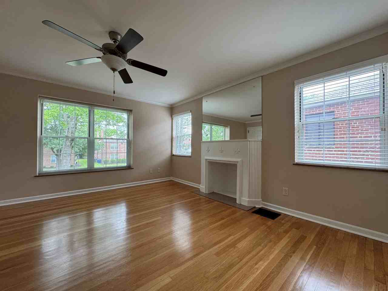 802 Kenwick Rd Apt D #D - Photo 2 of 15