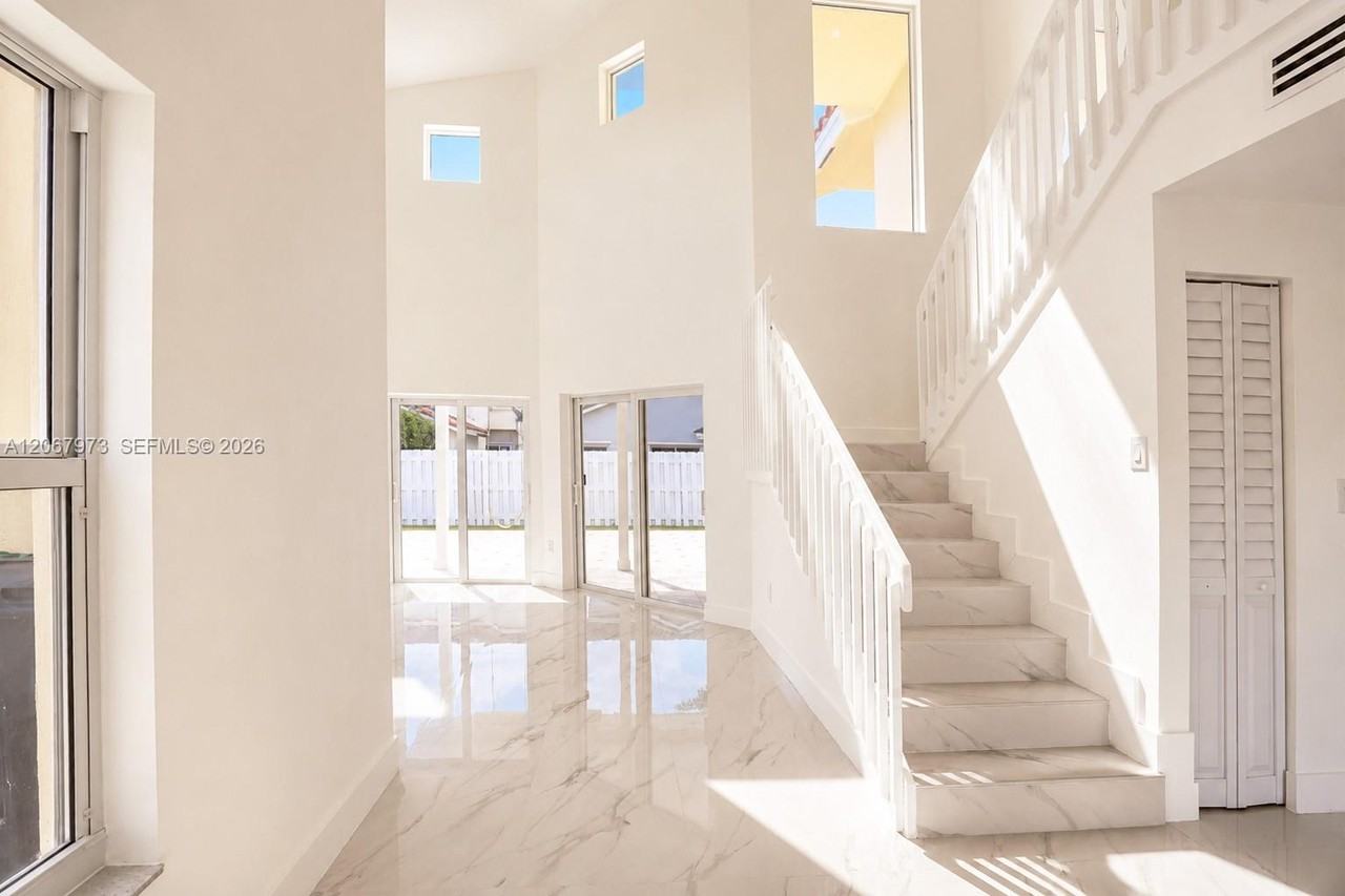 15423 Sw 50th Ter - Photo 3 of 22