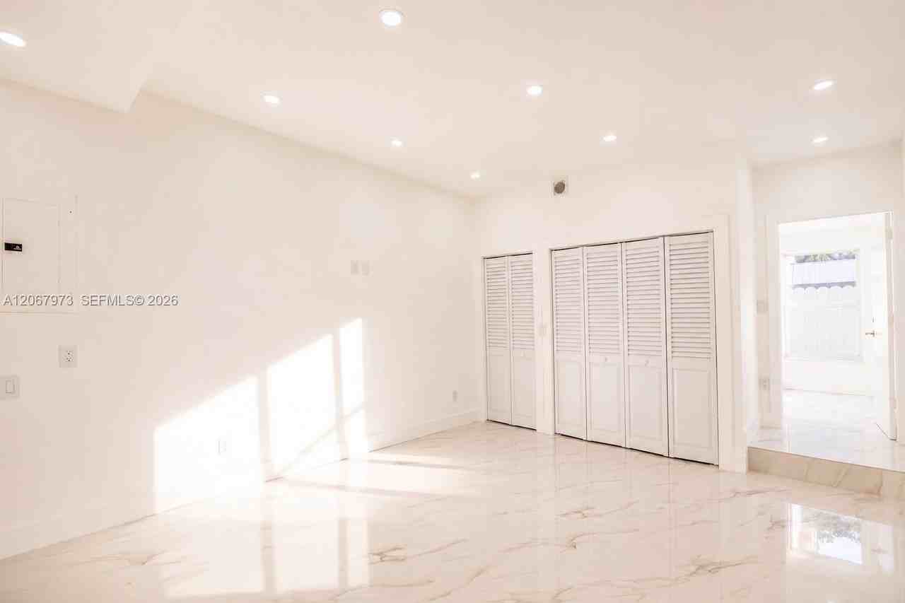 15423 Sw 50th Ter - Photo 5 of 22