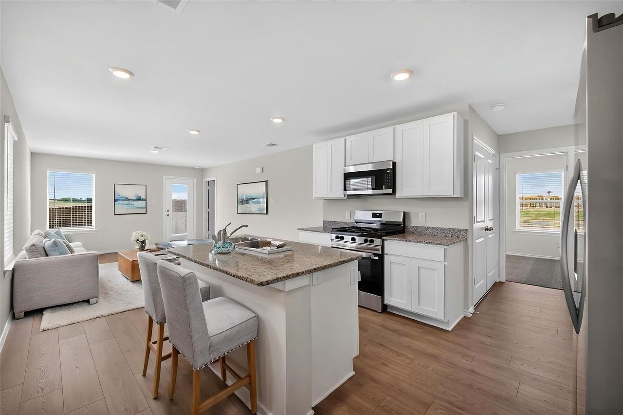 3030 Serenity Ln - Photo 3 of 20