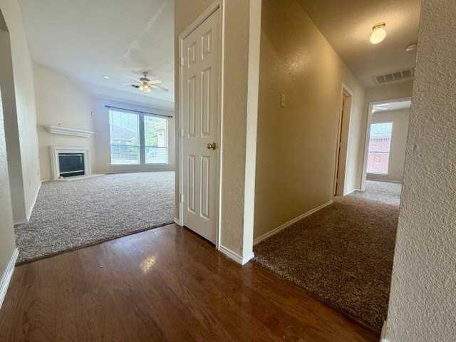 1611 Windcastle Dr - Photo 3 of 37