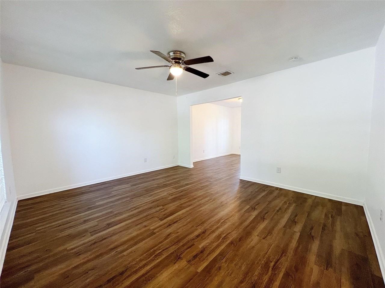 616 Valley Spring Dr - Photo 3 of 30