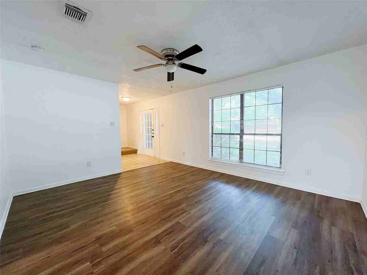 616 Valley Spring Dr - Photo 4 of 30