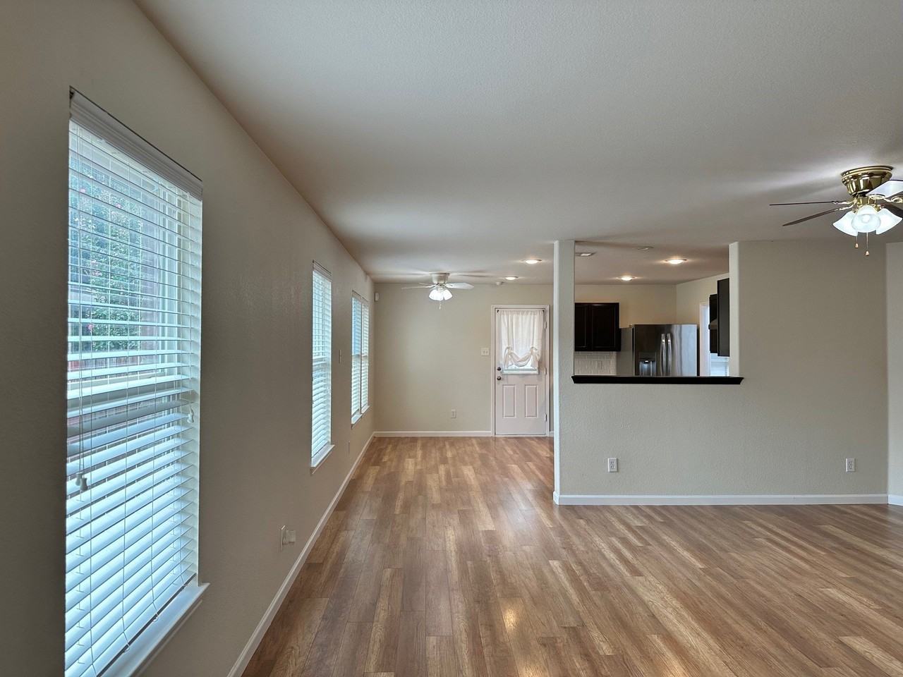 5733 Mirror Ridge Dr - Photo 2 of 18
