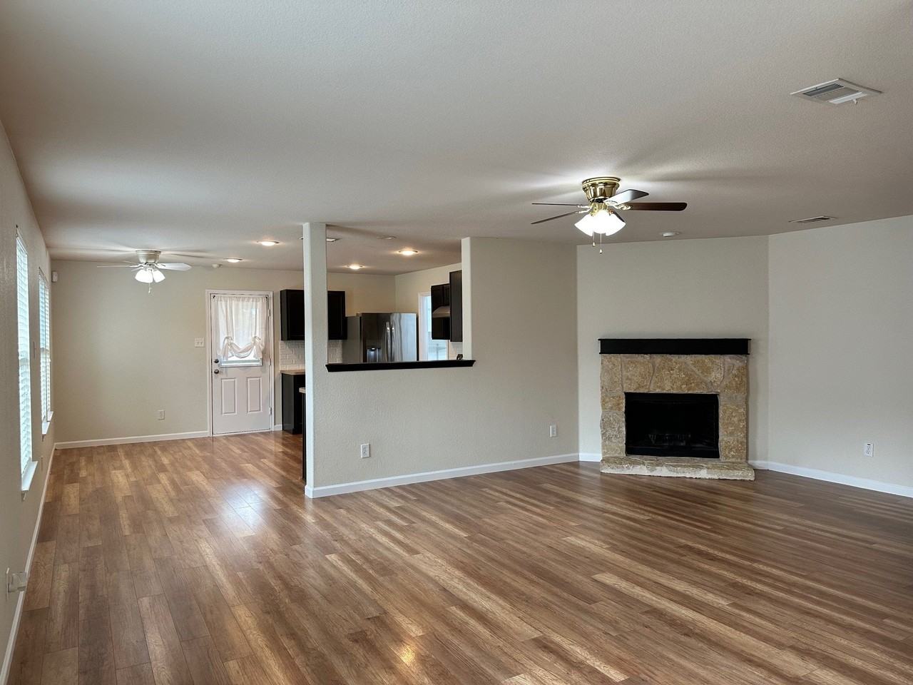 5733 Mirror Ridge Dr - Photo 3 of 18
