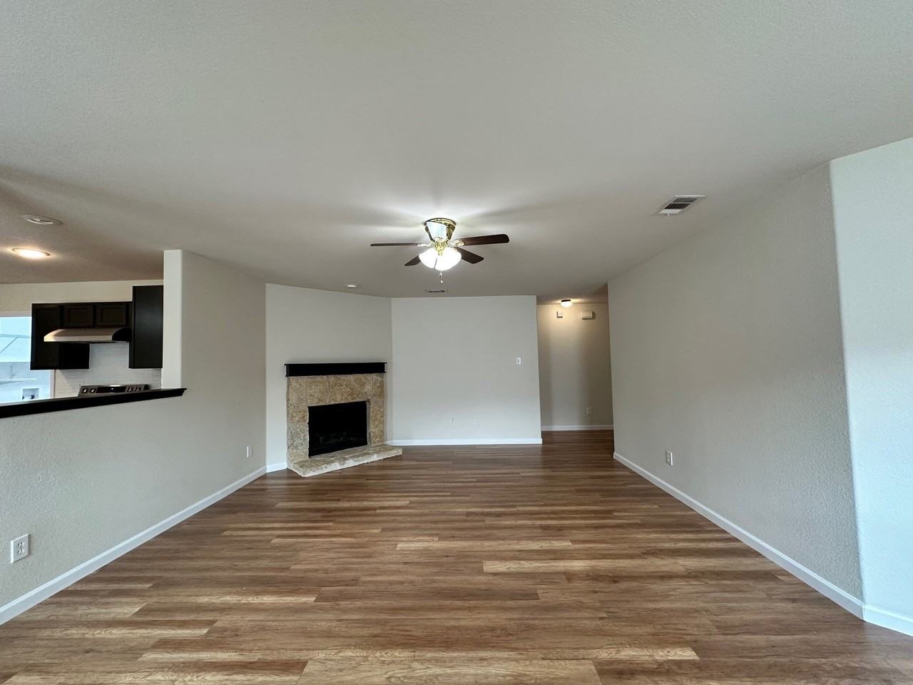 5733 Mirror Ridge Dr - Photo 4 of 18