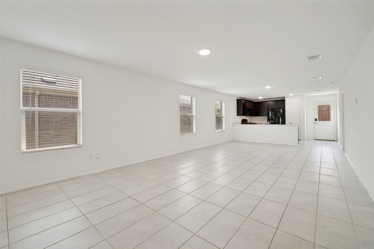 3420 Harper St - Photo 4 of 14