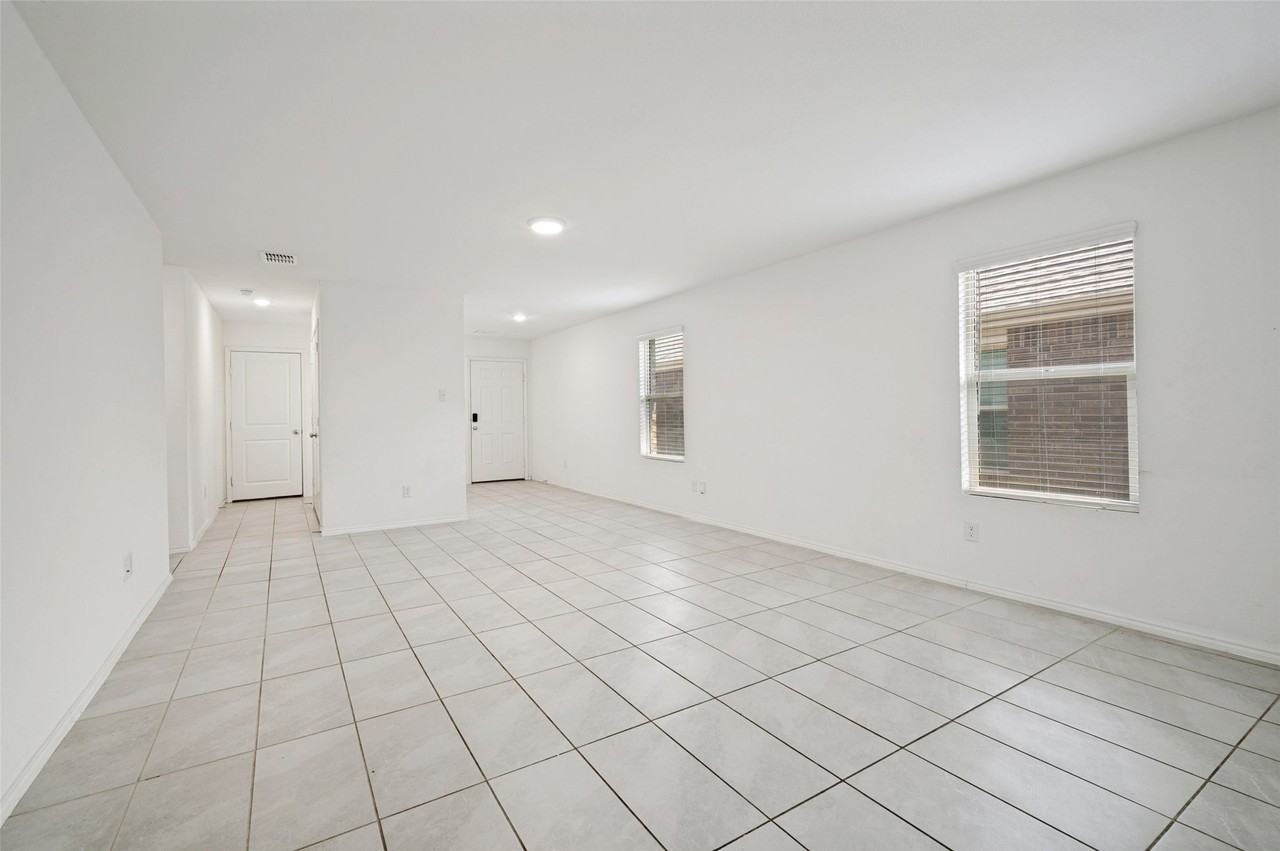 3420 Harper St - Photo 5 of 14