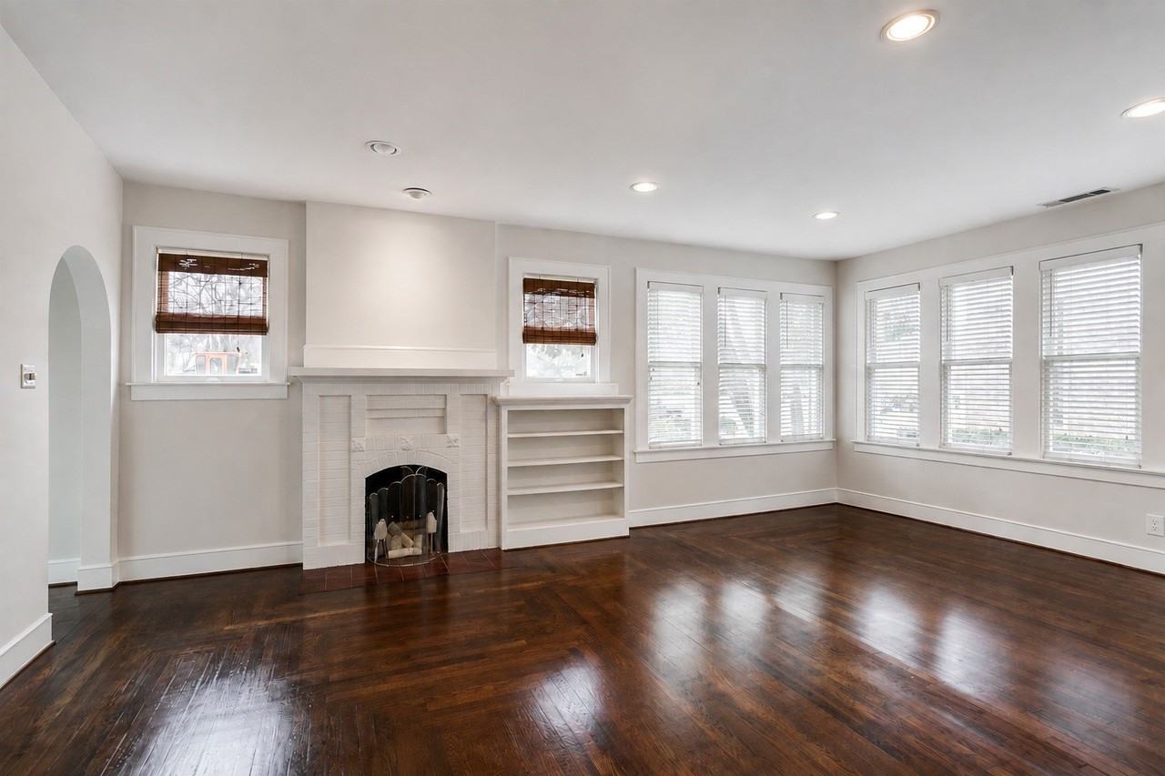 5911 Vanderbilt Ave - Photo 4 of 15