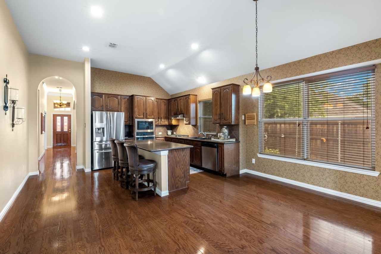 2600 Oakland Hills Dr - Photo 6 of 21