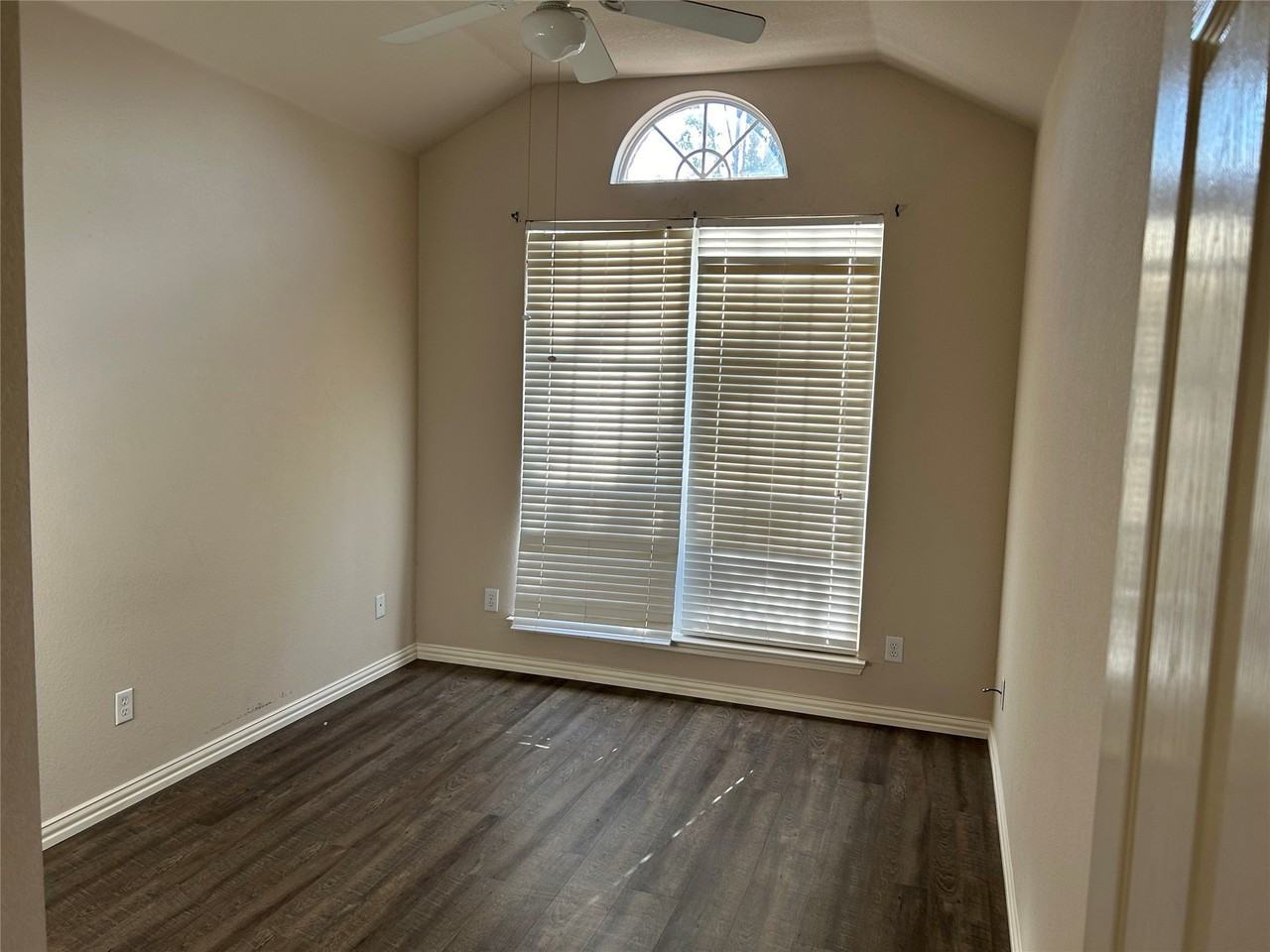 12608 Clarksburg Trl - Photo 6 of 12