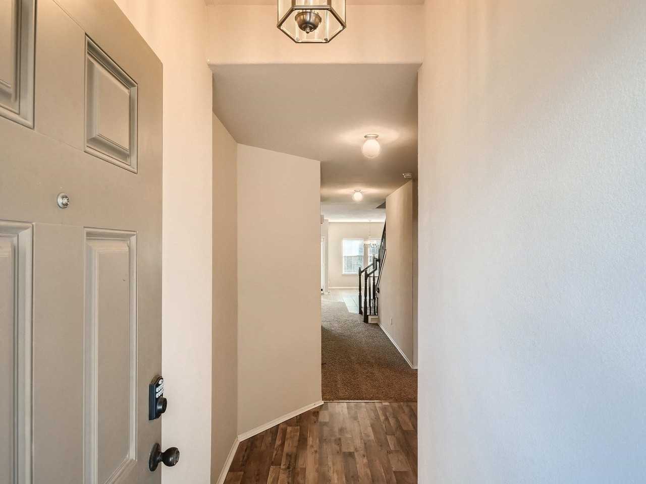 3500 Woodshire Ave - Photo 4 of 26